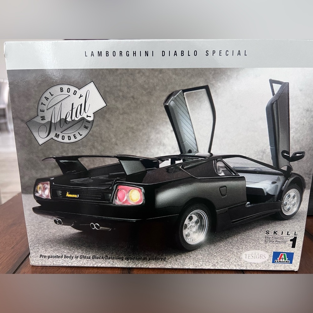 Lamborghini Diablo Special Gloss Black Collectible Model